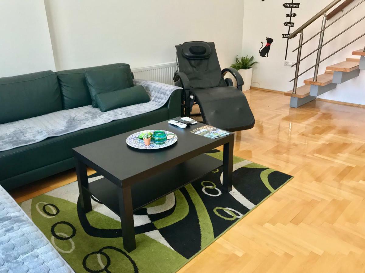 Regina'S Apartments Скопье Экстерьер фото